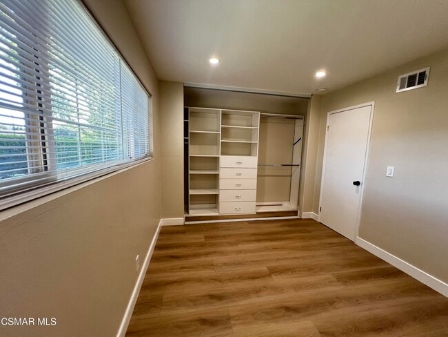 Building Photo - 2002 Calle La Sombra