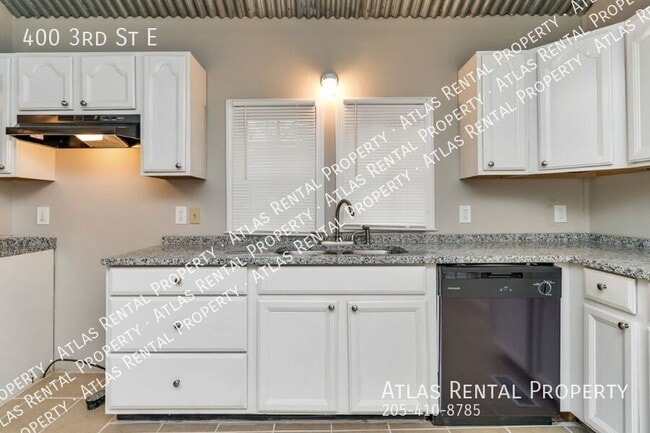 Building Photo - 400 3rd St E