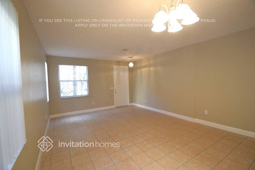 Building Photo - 15808 SW 48th Manor