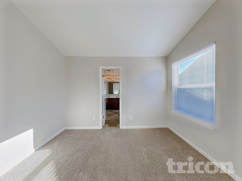 Building Photo - 5819 Natick Dr