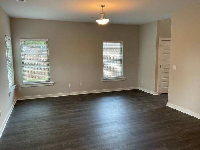 Building Photo - Home for Rent in Clanton, AL! Available to View Now!!!