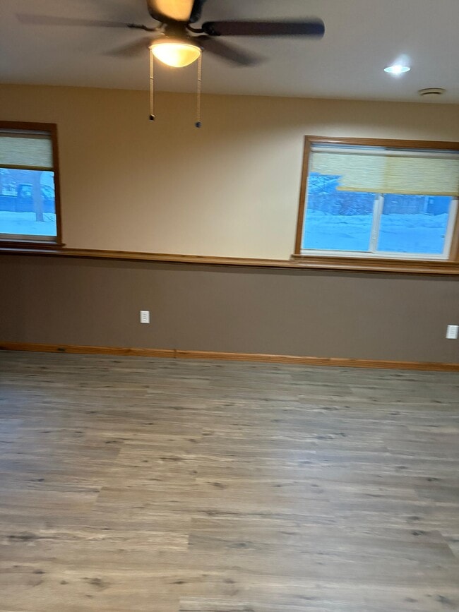 Building Photo - 1124 8th Ave SE