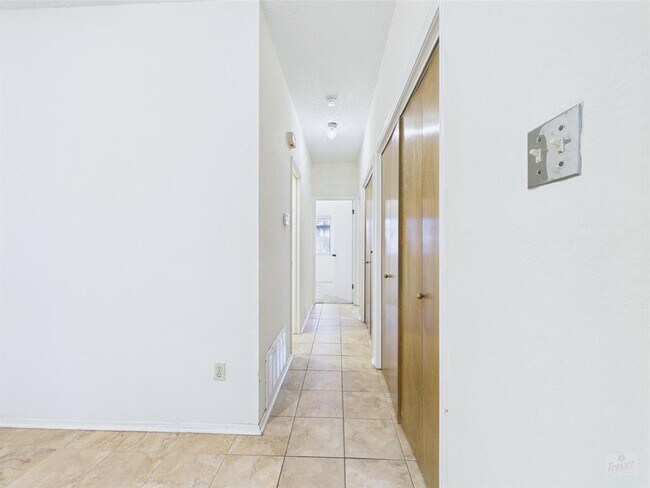 Building Photo - 4406 Avenue A
