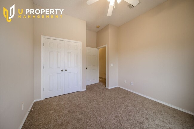 Building Photo - Sweet townhome in the heart of Plano