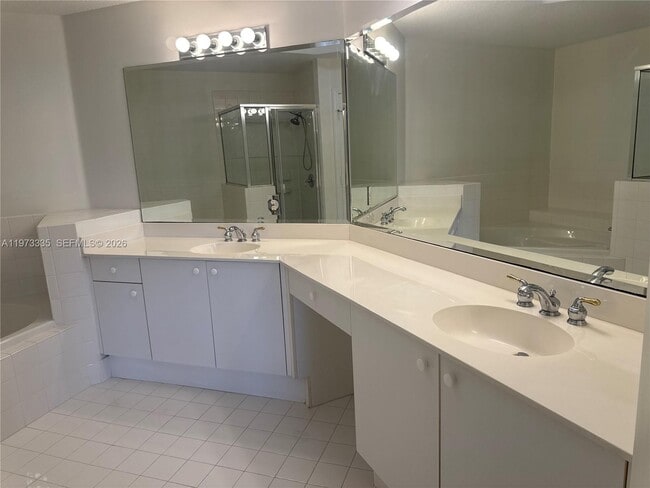 Building Photo - 11482 NW 69th Terrace