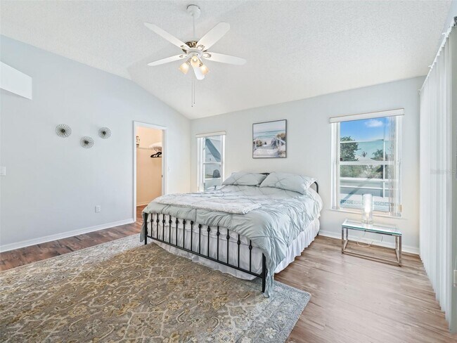 Building Photo - 1103 Chaparral Dr