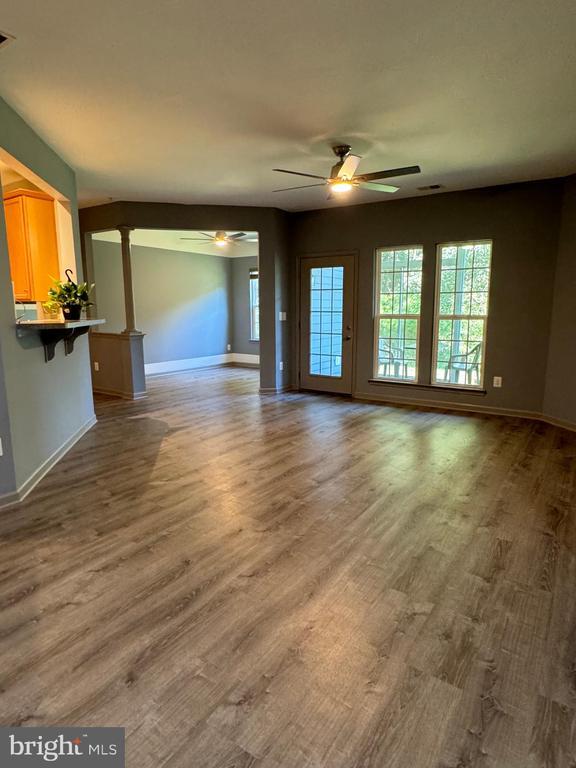 Building Photo - 8390 Ice Crystal Dr