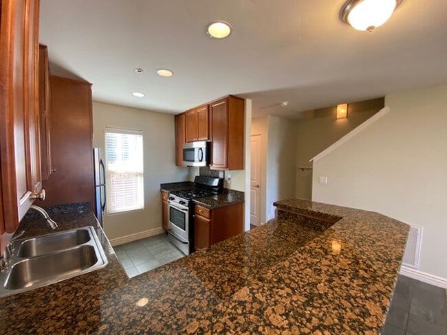 Building Photo - 172 Mar Vista Dr