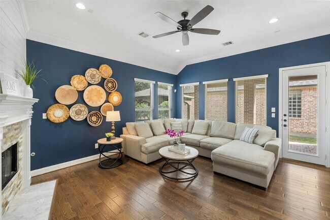 Building Photo - 34 Danby Place