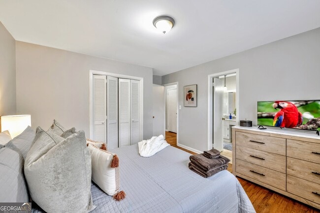 Building Photo - 801 Mockingbird Ln