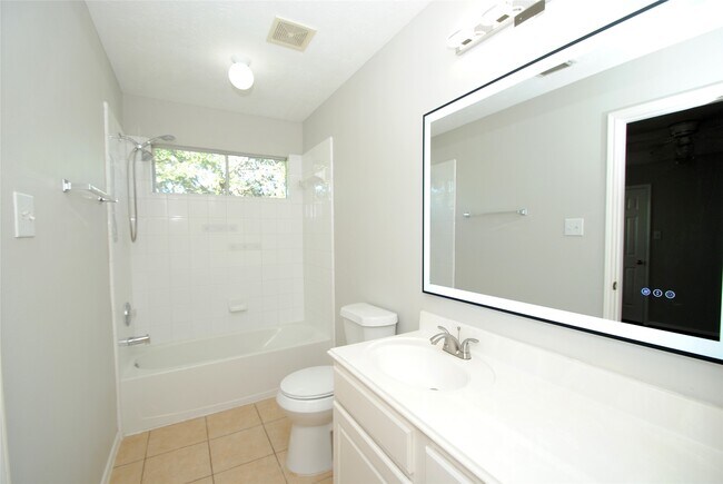 Building Photo - 1115 Oxford Mills Ln