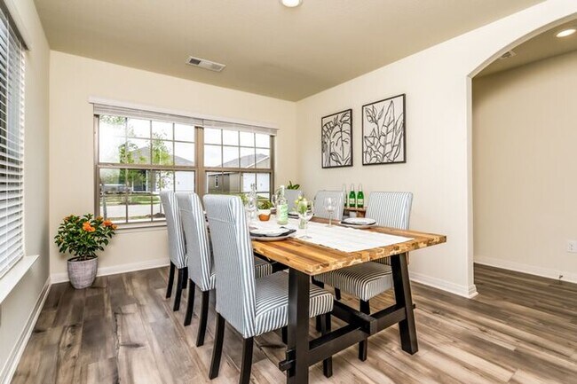 Building Photo - 413 Trinity Trl