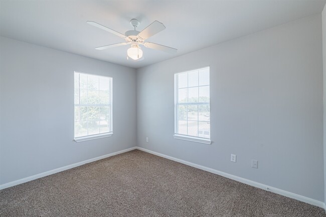 Building Photo - 4441 South St