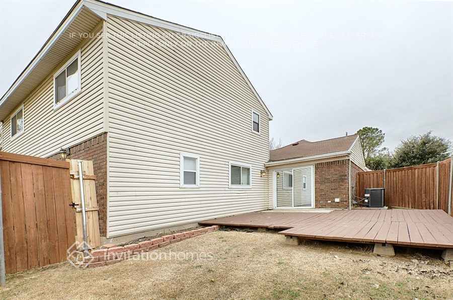 Building Photo - 2401 Forestmeadow Dr