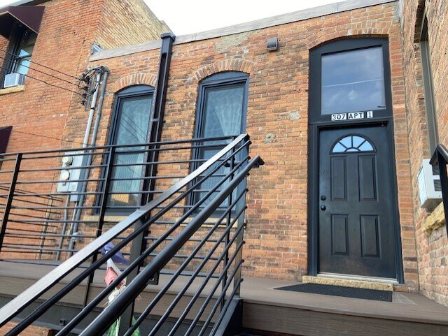 Front Entrance - 307 N Riverfront Dr