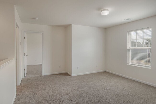 Building Photo - Beautiful 4bd 2.5ba home with Community Am...
