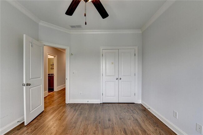 Building Photo - 350 Mystic Ridge Ln
