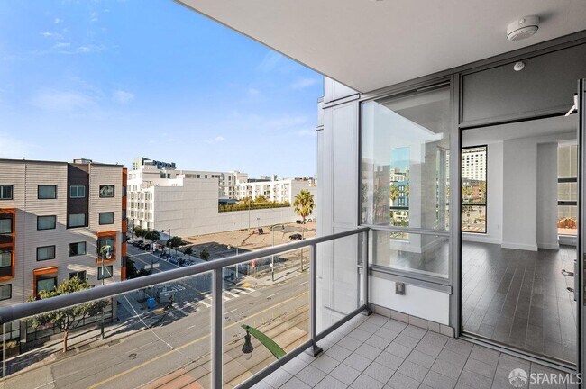 Building Photo - 435 China Basin St