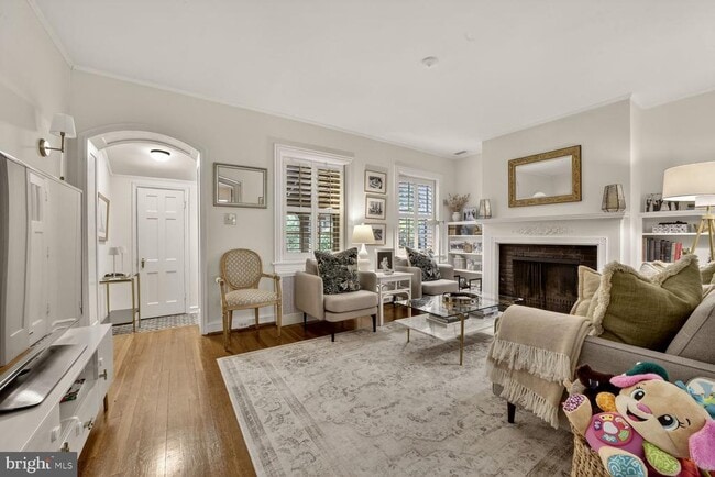 Building Photo - 1605 44th St NW