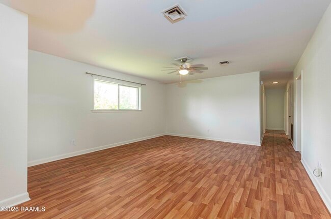 Building Photo - 509 Alonda Dr