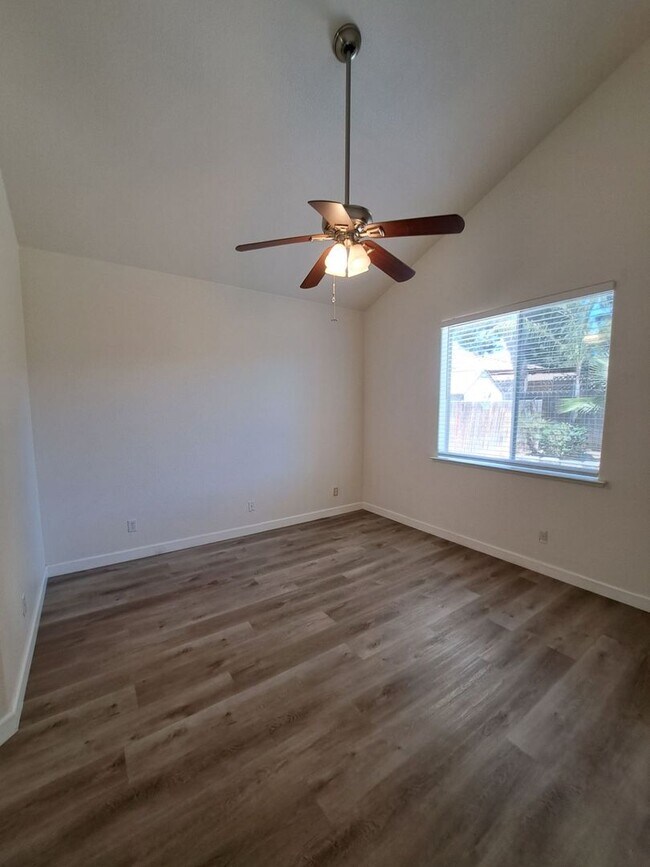 Building Photo - Comfortable Living in a Pet-Friendly Home ...