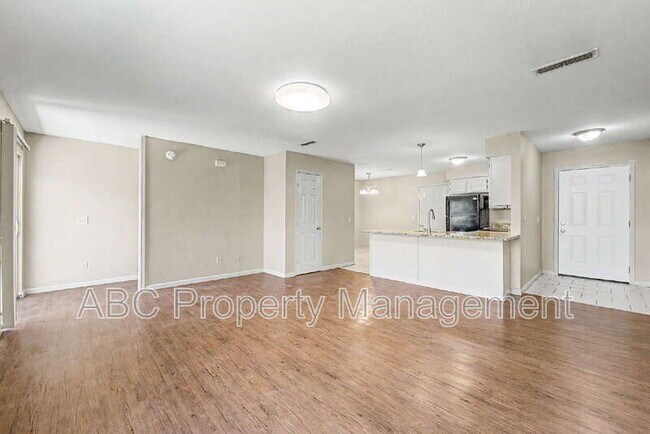 Building Photo - 3033 Mica St