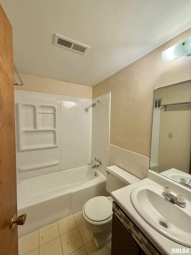 Building Photo - 105 Paradise Ct