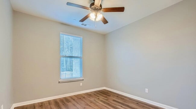 Building Photo - Modern 4-Bedroom Sanctuary in a Sought-After Location