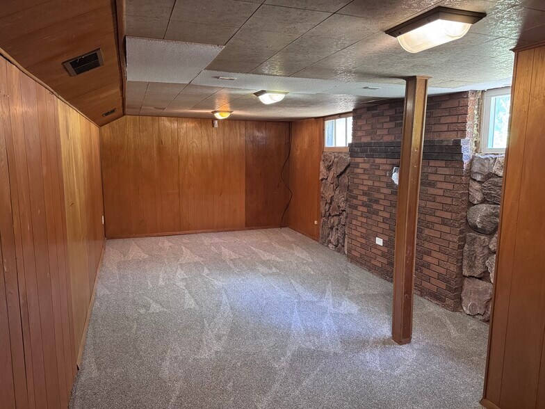 Building Photo - 280 3rd St