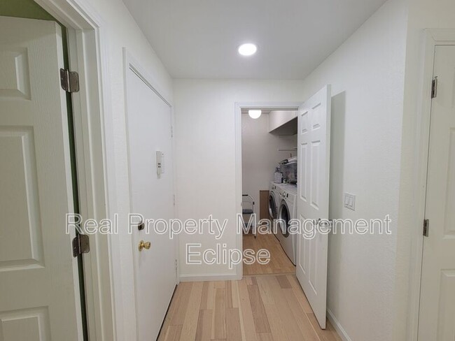 Building Photo - 4415 145th Ave NE