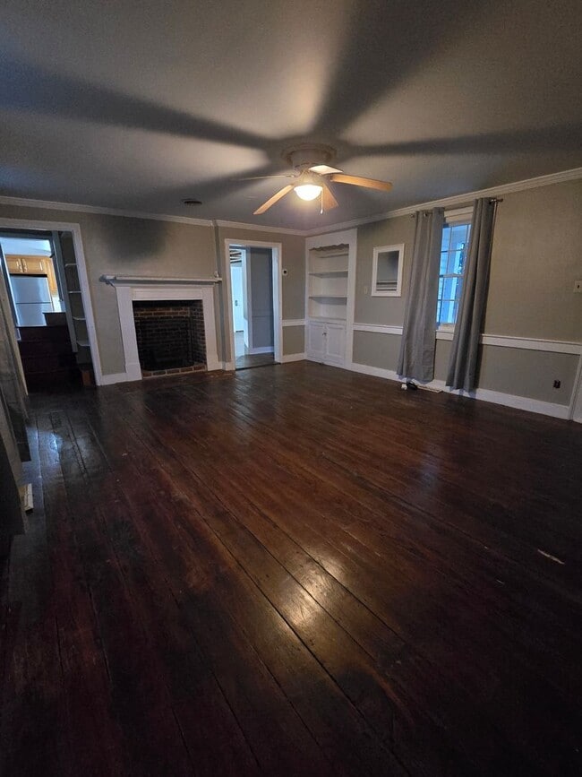 Building Photo - 3 Bedroom 1.5 Bath Located in Middletown