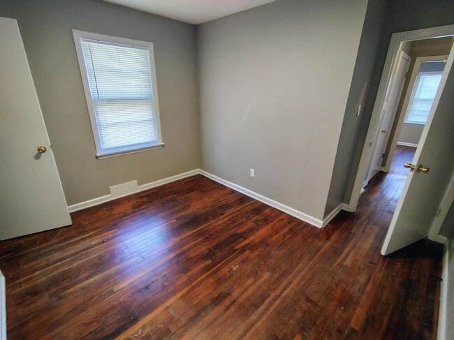 Building Photo - 1688 Haywood Ave