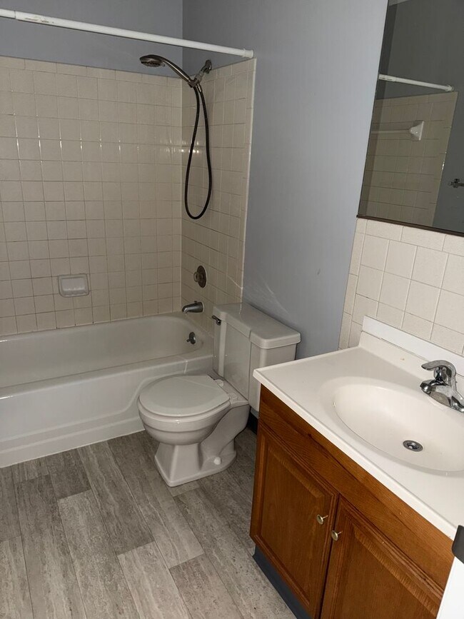 Building Photo - 2712_AUDUBON DR UNIT B