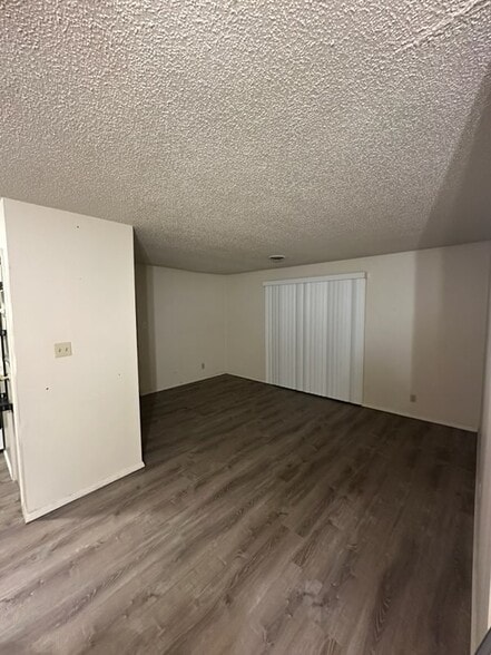 Building Photo - 32 Woodglen Apartment