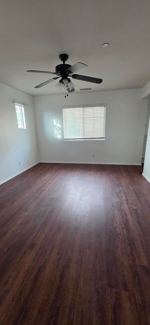 Building Photo - Ready Now! Beautiful Gated Riverside 4bed 2.5bath Home!!