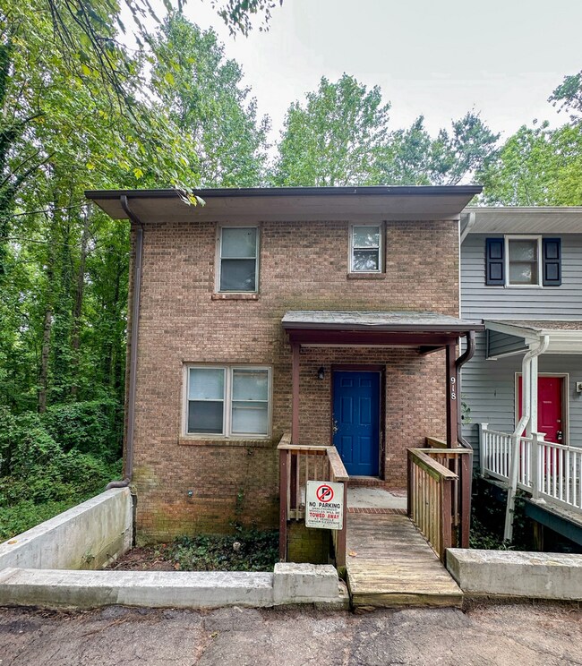 Building Photo - Spacious 3BR Home Near Downtown Clemson – Available 8/20, Only $1,300/Month!