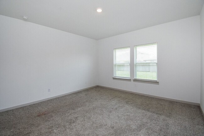 Building Photo - 8030 Milam Ln