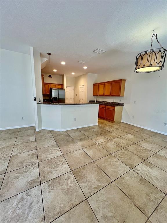 Building Photo - 2509 Silvermoss Dr