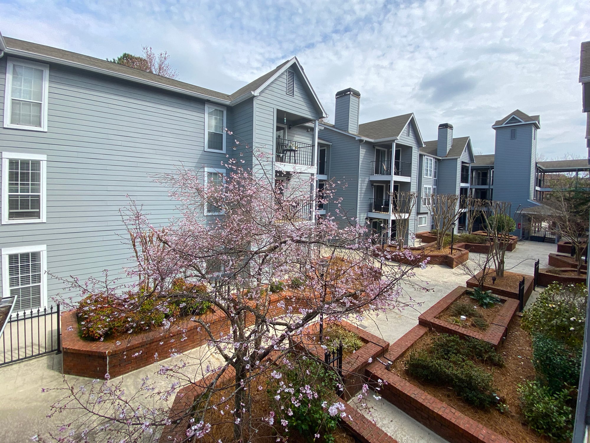 Building Photo - 635 Granville Ct