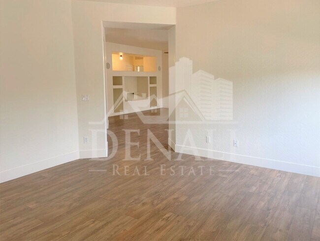 Building Photo - 21192 E Saddle Way