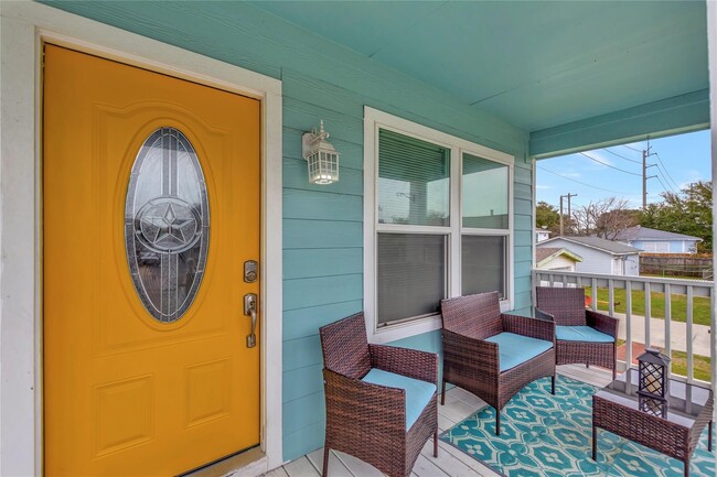 Building Photo - 5420 Avenue Q