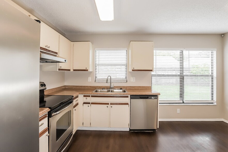 Building Photo - 13310 Krameria Way