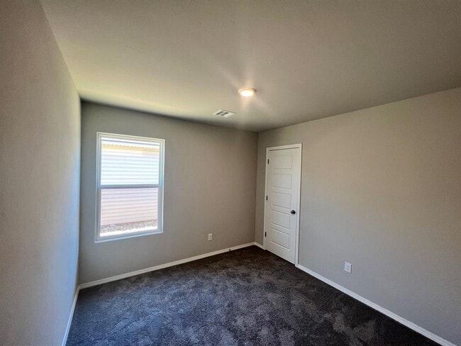 Building Photo - 10009 SW 41st St