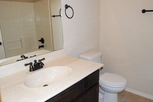 Building Photo - Beautiful 3 Bedroom Duplex Located in Gran...