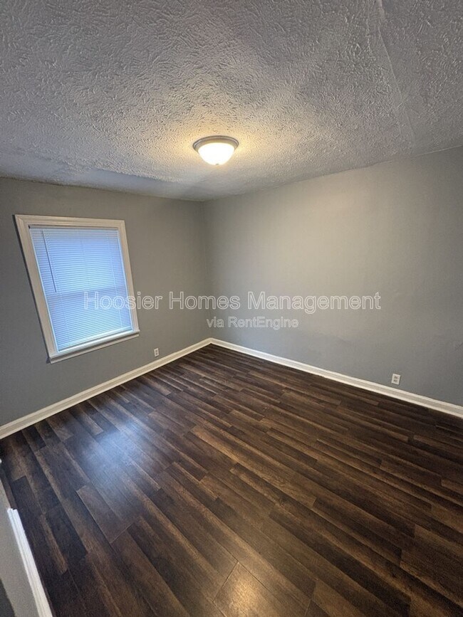 Building Photo - 1031 N Centennial St