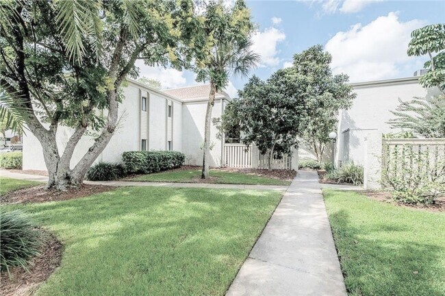 Building Photo - Beautiful 1/1 All Remodeled Condo for rent Close to Downtown Orlando.
