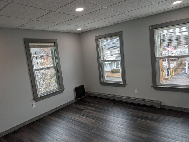 Building Photo - 36 Main St