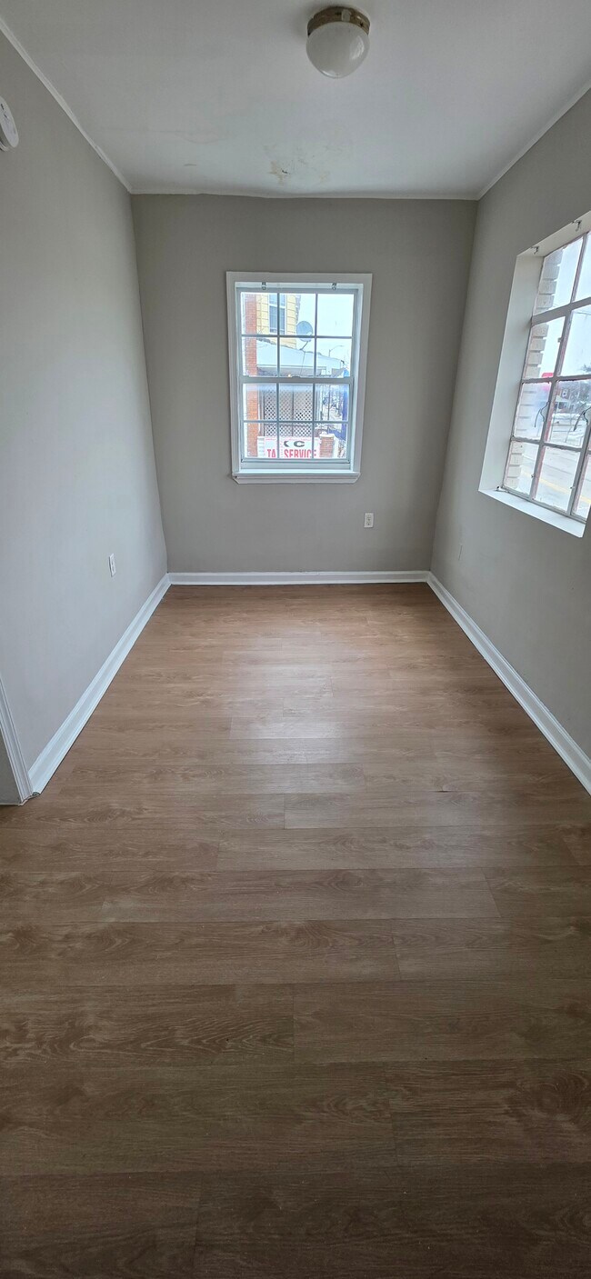 Building Photo - 3406 Belair Rd