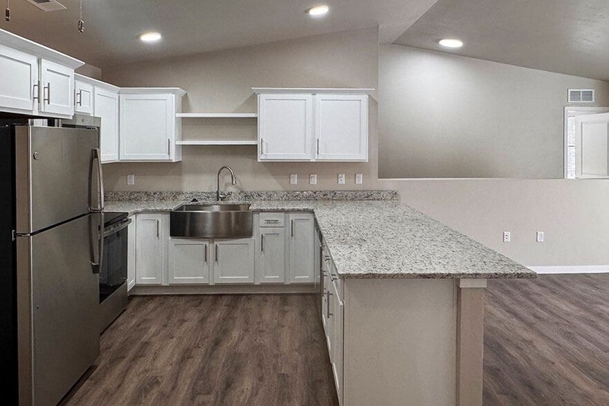 Building Photo - TIMBER CAMP LUXURY APARTMENT HOMES