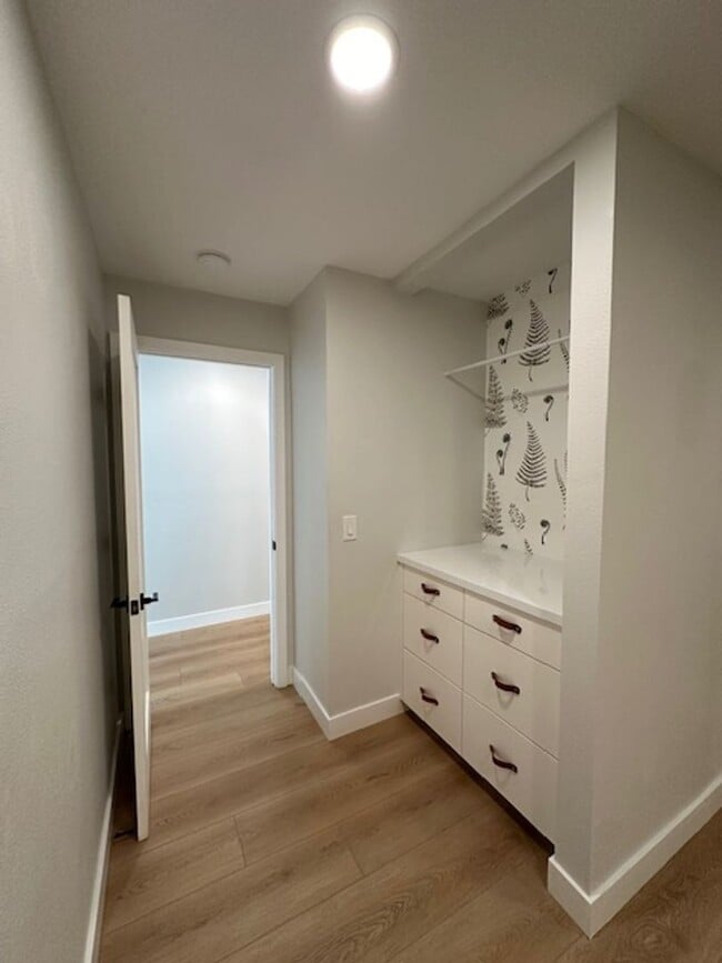 Building Photo - Stunning Bay Front Condominium on Sail Bay, San Diego, CA